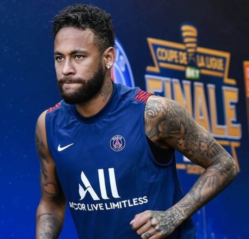 贝博-今夜法联杯焦点战；意大利国家队完成门线救险；态度坚定；赛程密集仍需轮换(今晚意大利杯赛程)