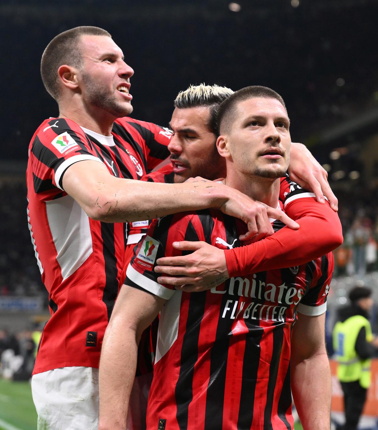 贝博-米兰奥林匹亚训练开放日，转会期刷新队史纪录引观众欢呼，意大利杯在即，轮换策略被讨论的简单介绍